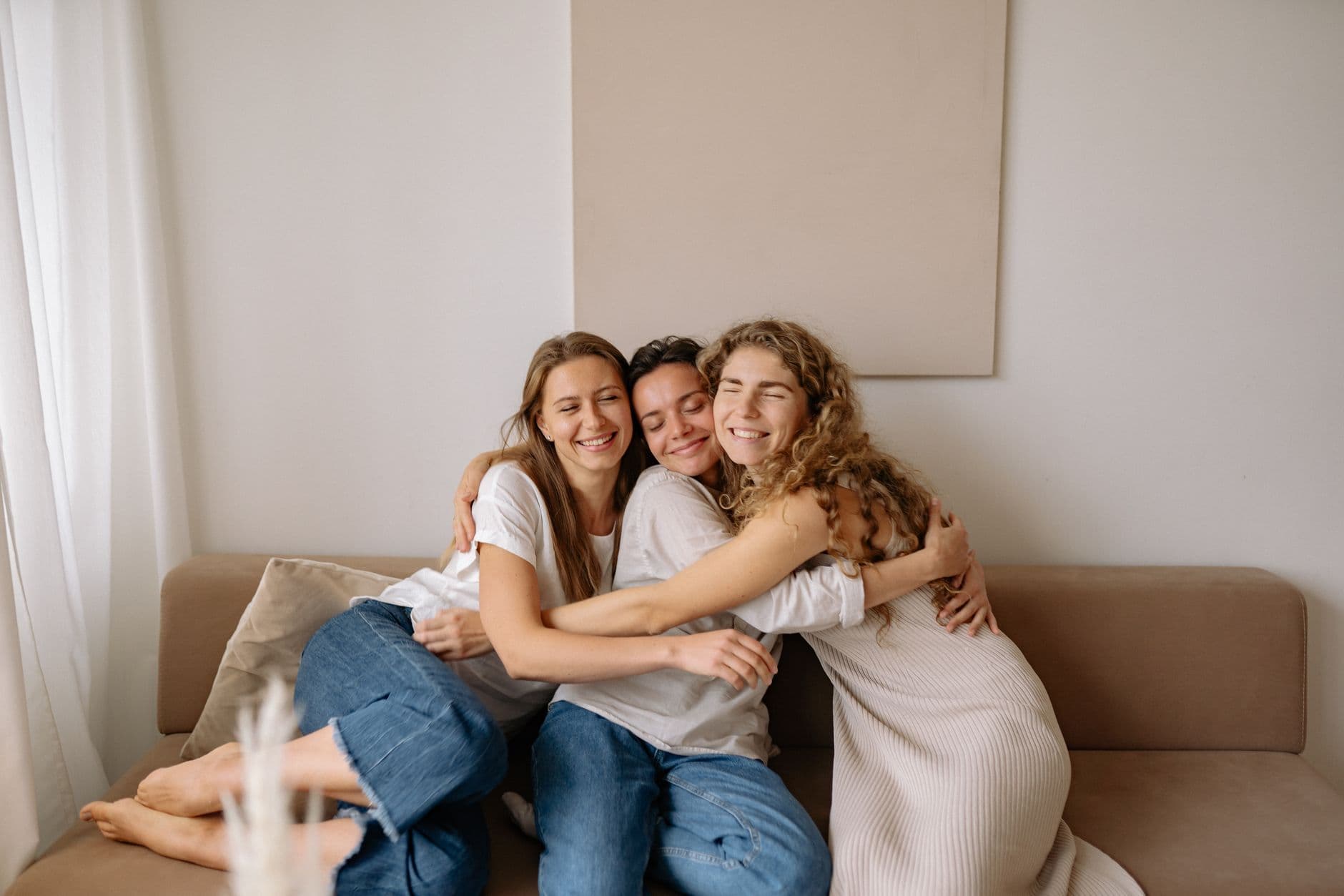 10 Signs You Are A Secure Polyamorous Person
