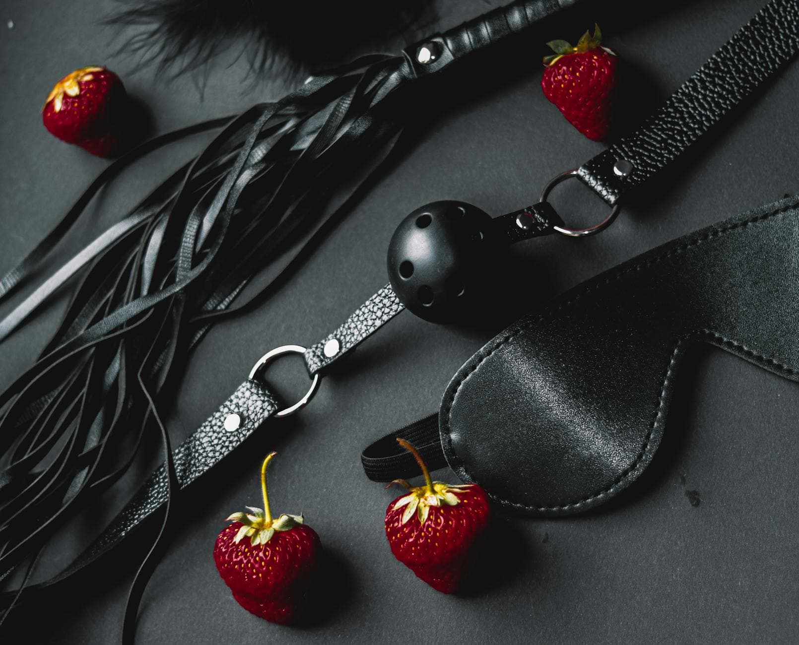 5 Reasons Someone Might Be Kinky (That Have Nothing To Do With Trauma)