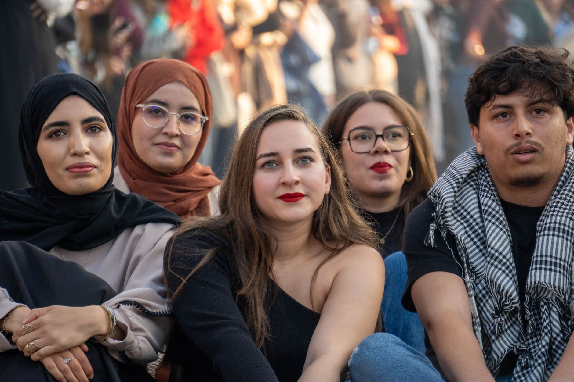 Are Most Non-Monogamous People In Western Society Emotionally Unavailable?