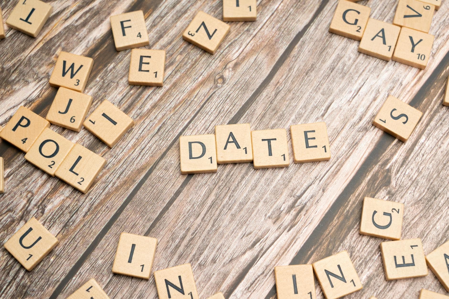 Why You Should Disclose Polyamory in Your Dating Profiles