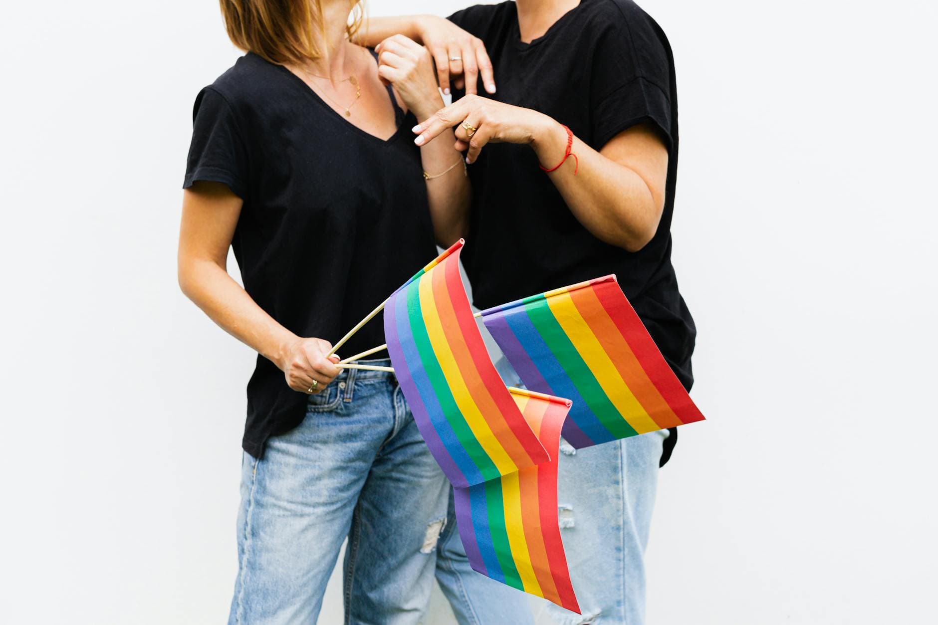 15 Common Red Flags in Polyamorous Relationships